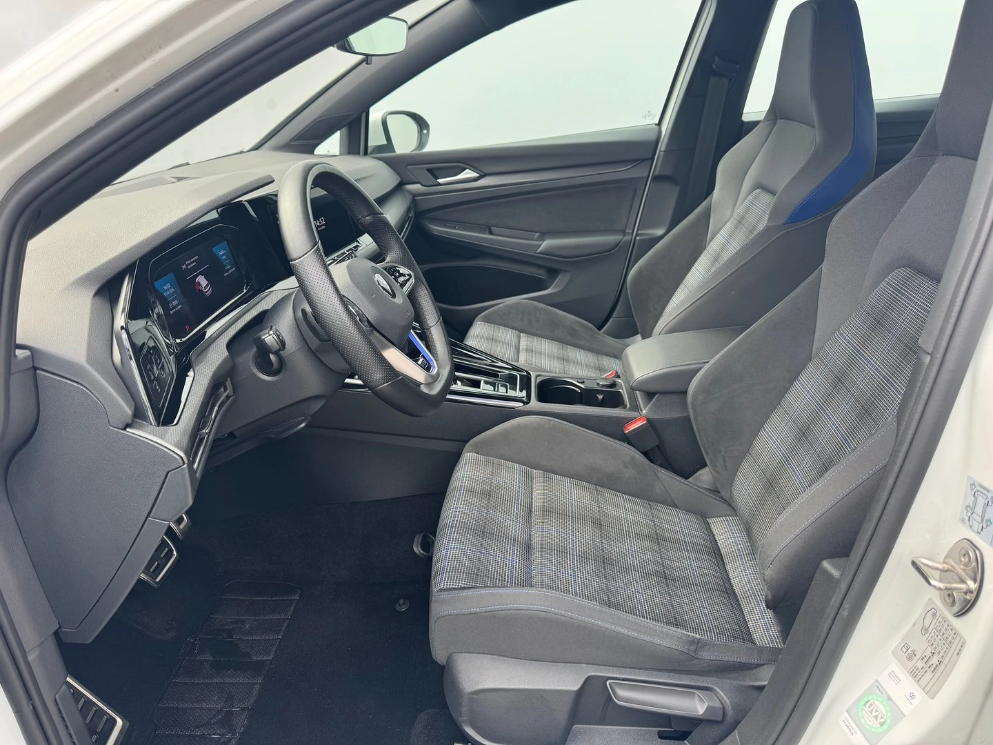 VW Golf, снимка 5 - Автомобили и джипове - 54353329