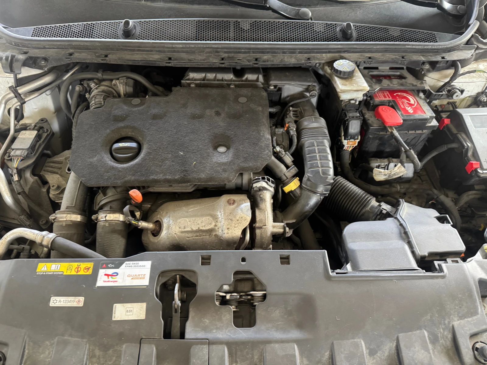 Peugeot 308 1.5 HDI AUTOMAT, снимка 15 - Автомобили и джипове - 54225246