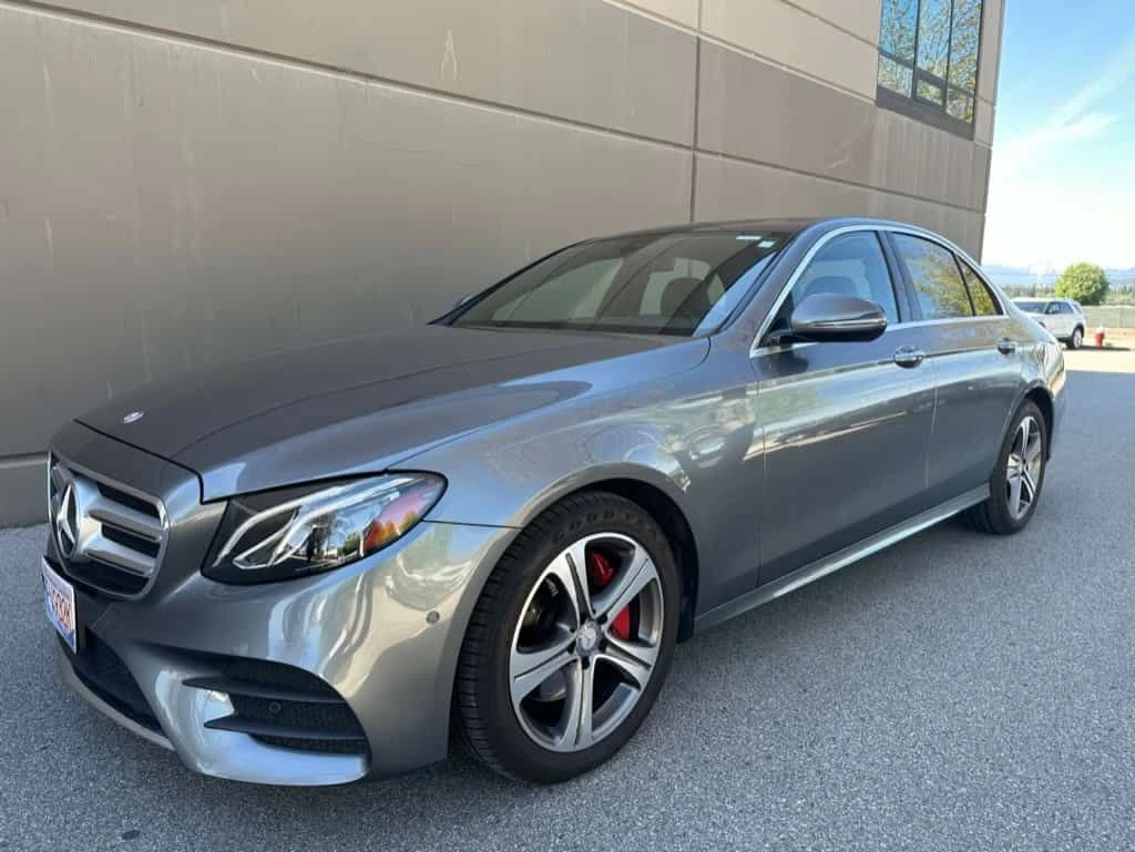 Mercedes-Benz E 300 4MATIC/BURMESTER/ПАНОРАМА/ОБДУХВАНЕ, снимка 2 - Автомобили и джипове - 54549786