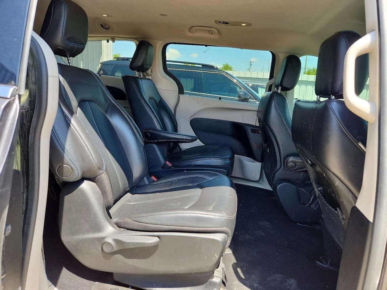 Chrysler Pacifica HYBRID TOURING L* ����* 50��* �������� | Mobile.bg � ����������� 11
