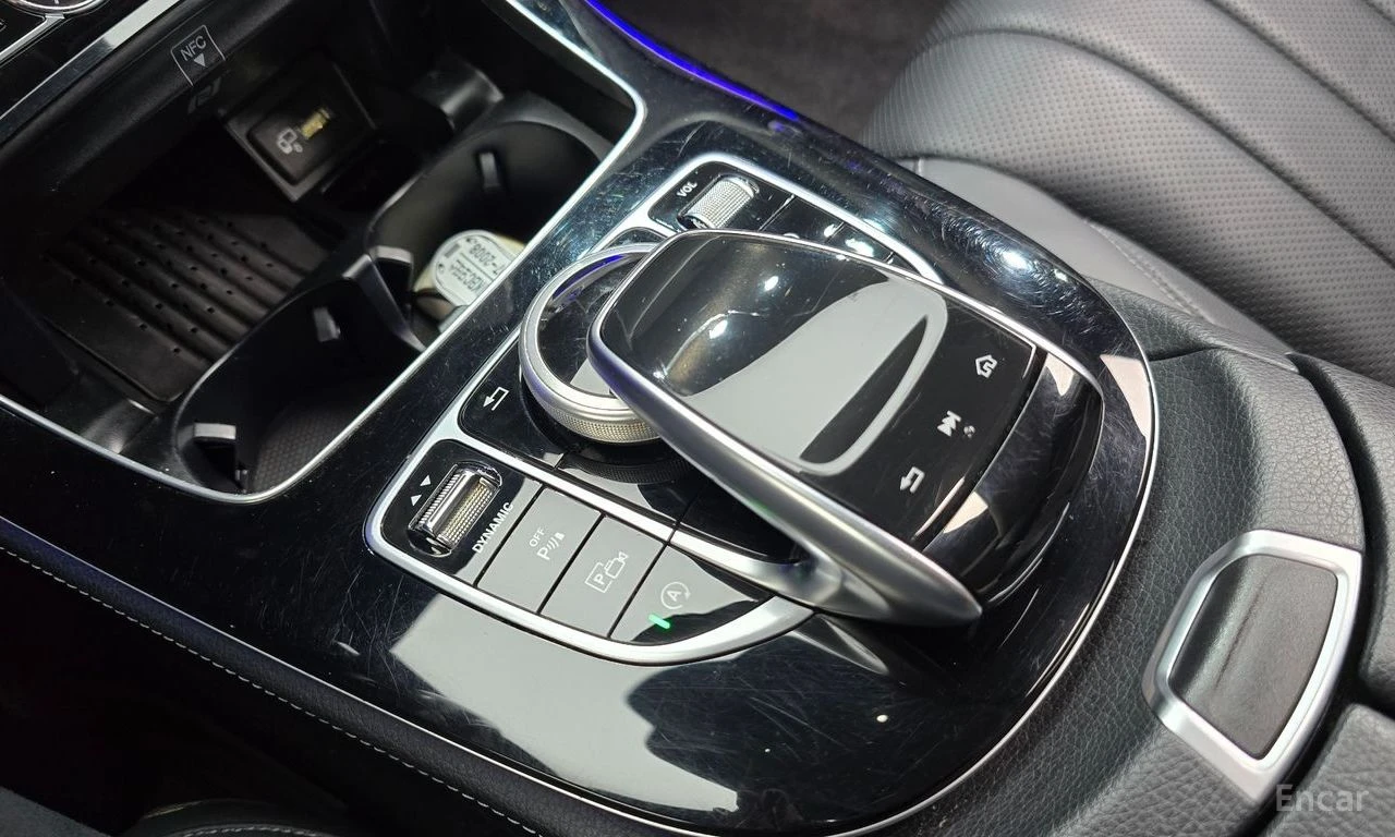 Mercedes-Benz E 300 AMG* LINE* 4MATIC* BURMESTER* ДИГИТАЛНО* ТАБЛО* ДИ, снимка 13 - Автомобили и джипове - 56193351