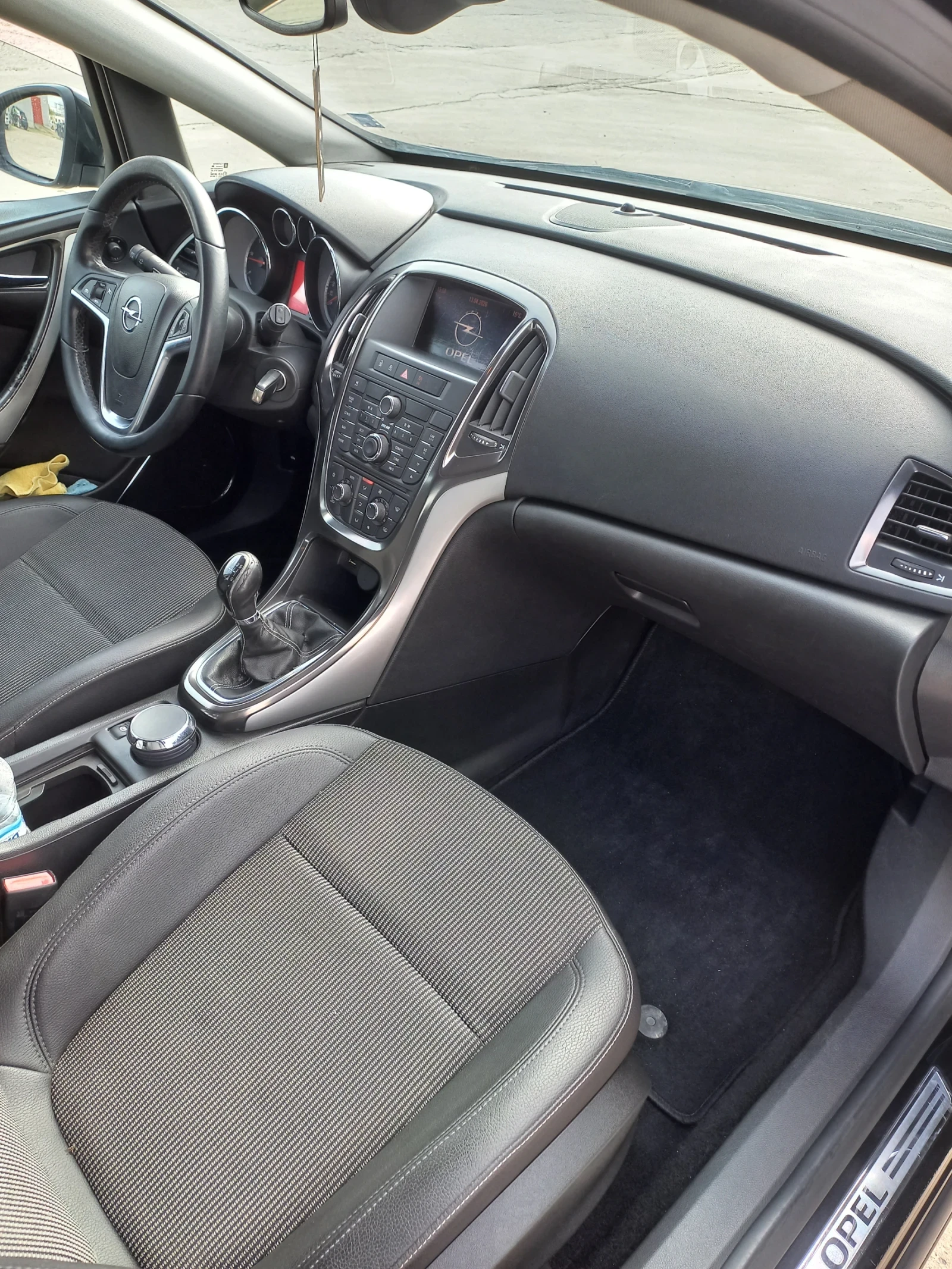 Opel Astra, снимка 10 - Автомобили и джипове - 56745579