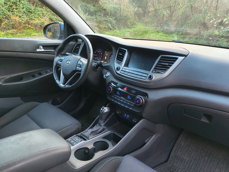 Hyundai Tucson 1.6 GDI, 4х4, бенз., автомат., 119 000 км., снимка 11 - Автомобили и джипове - 52861766