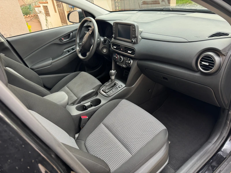 Hyundai Kona 2.0 4х4 Бензин Автомат, снимка 8 - Автомобили и джипове - 52872999