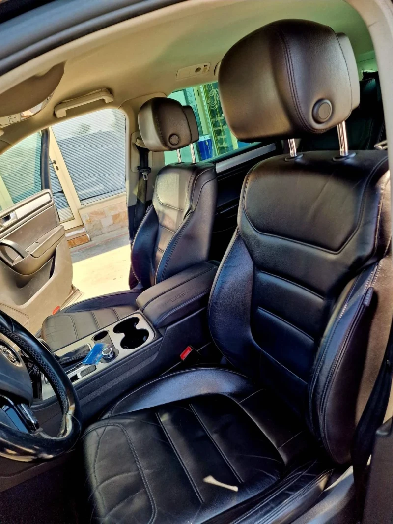 VW Touareg, снимка 6 - Автомобили и джипове - 53132497