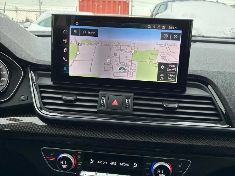 Audi SQ5 * Technik * CARFAX * БЕЗ ПЪРВОНАЧАЛНА ВНОСКА, снимка 9 - Автомобили и джипове - 53157724