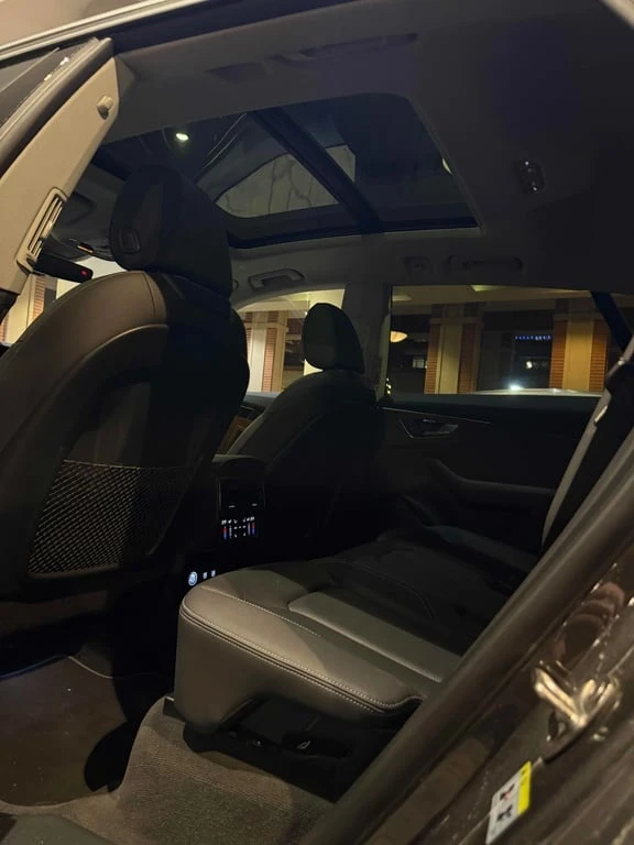 Audi Q8 2019 QUATTRO * БЕЗ ПЪРВОНАЧАЛНА ВНОСКА* , снимка 14 - Автомобили и джипове - 52931677