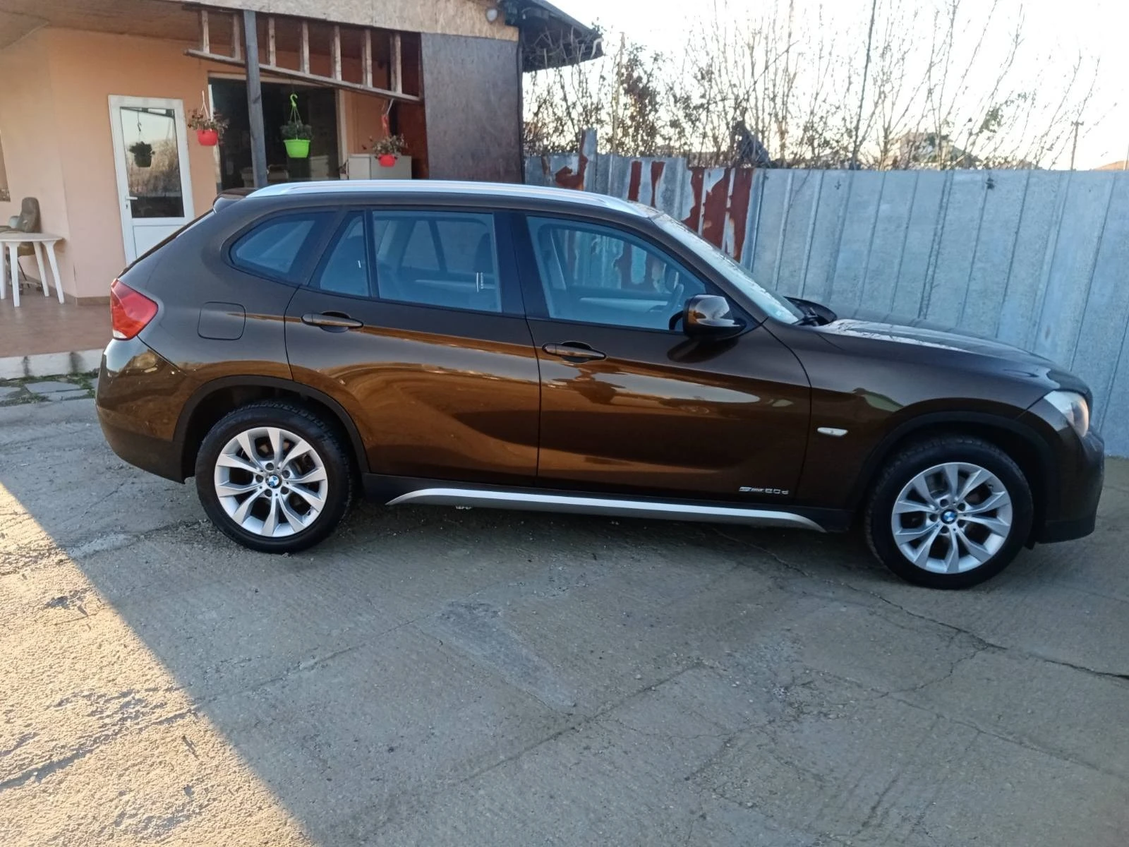 BMW X1 2.0d sDrive - изображение 4