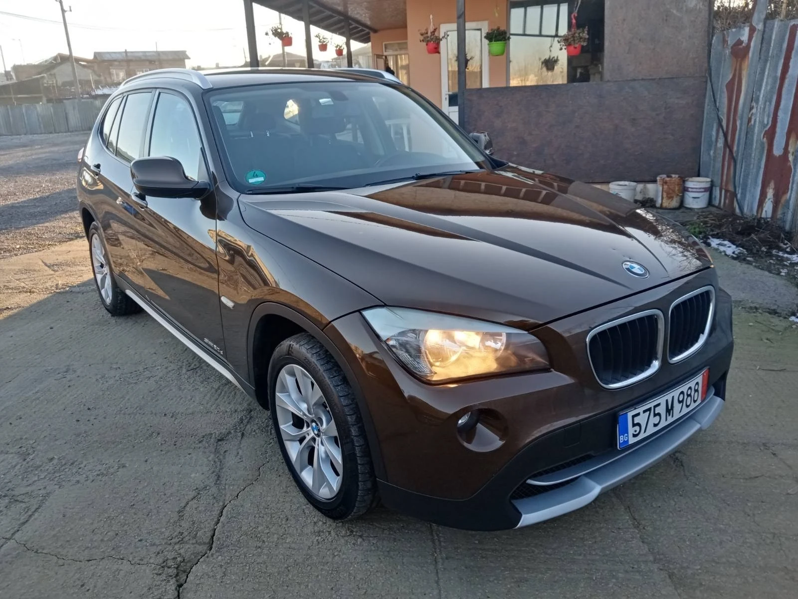 BMW X1 2.0d sDrive - изображение 2