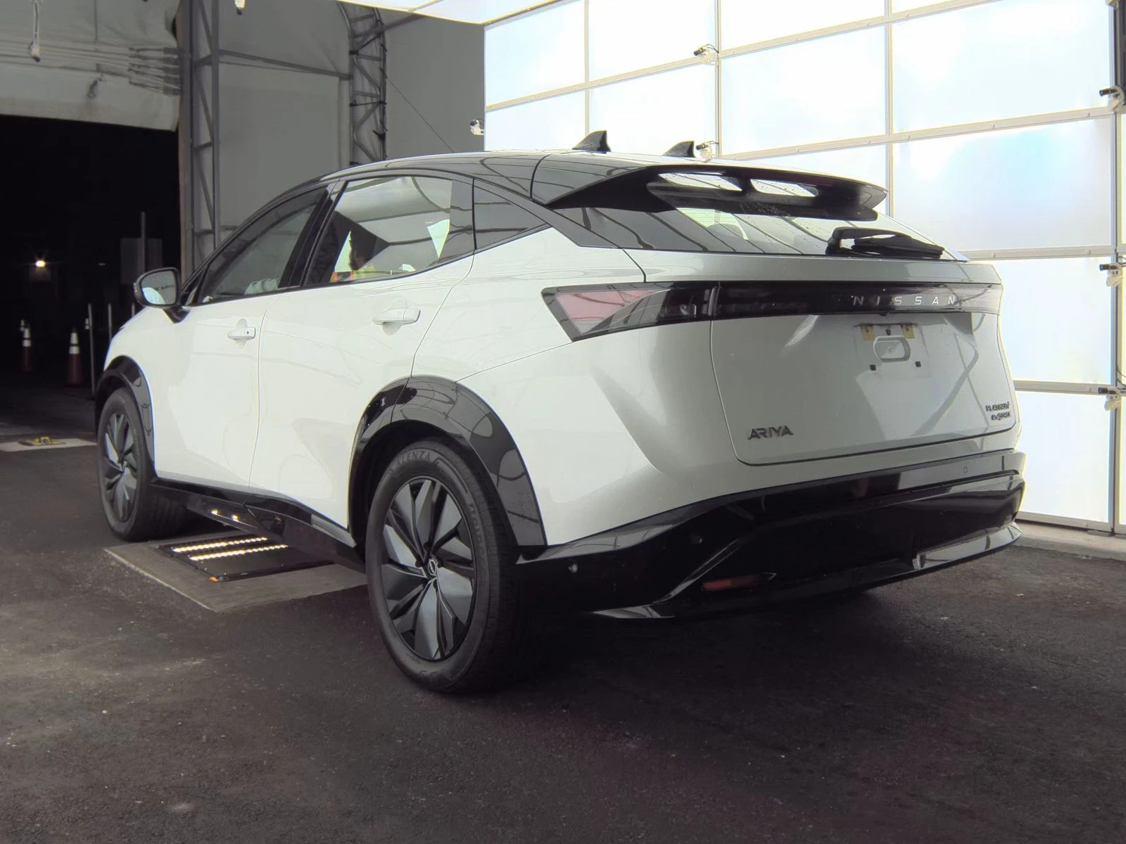 Nissan Ariya PLATINUM+ e-4ORCE ОБДУХВАНЕ/HEAD-UP/FULL - изображение 4