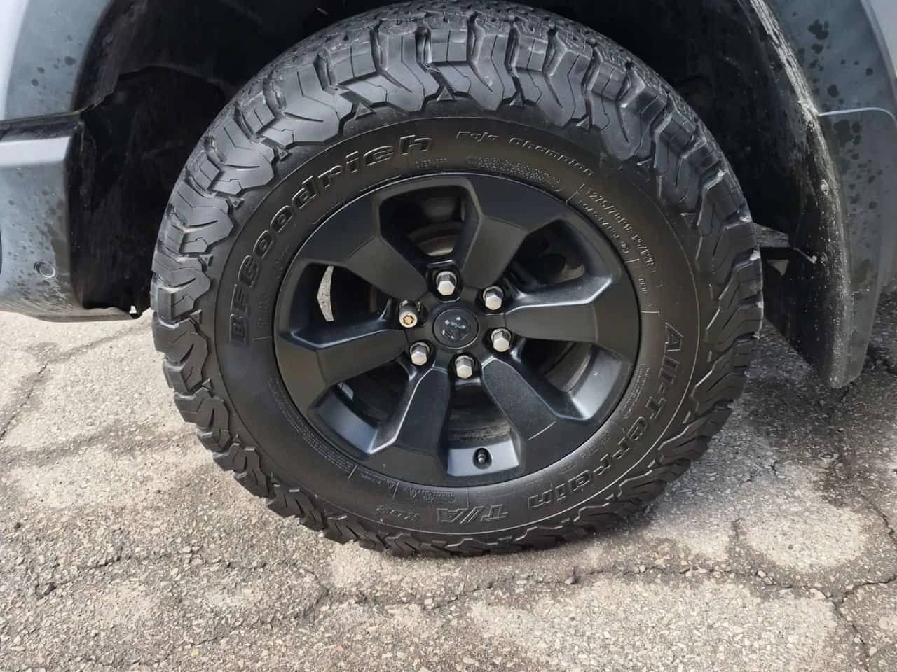 Dodge RAM 1500 REBEL CREW CAB SHORT BED  CARFAX | Mobile.bg � ����������� 6