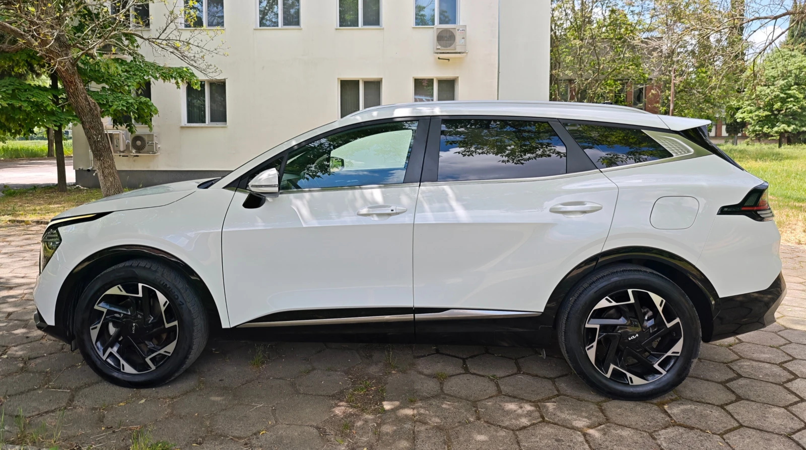 Kia Sportage 2.0 CRDI, снимка 7 - Автомобили и джипове - 54005197