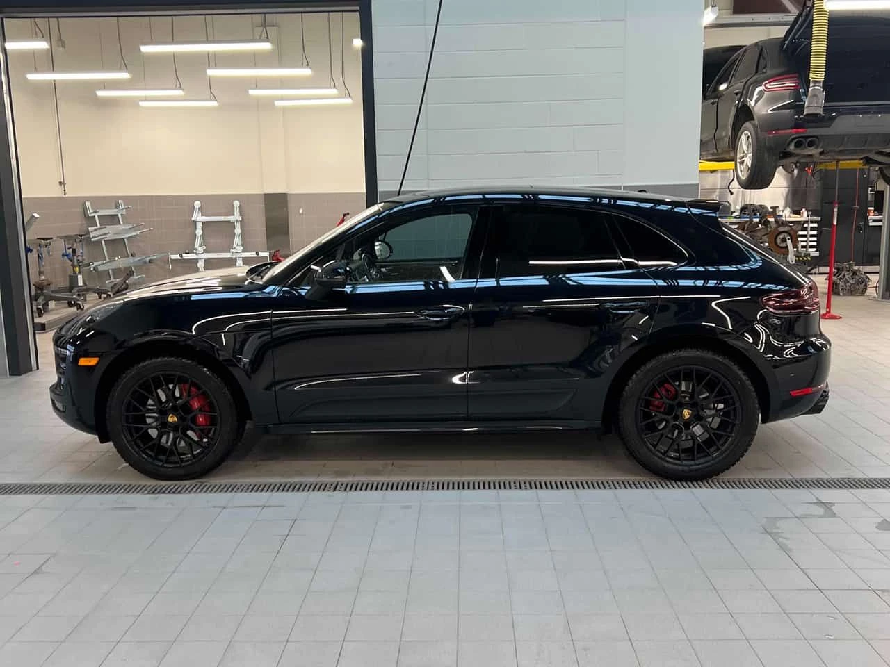 Porsche Macan GTS  CARFAX, снимка 2 - Автомобили и джипове - 54038248
