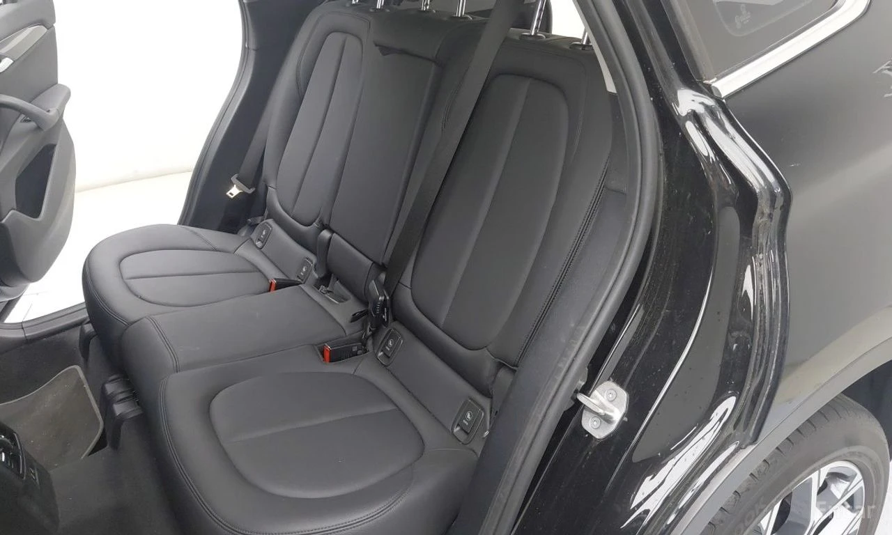 BMW X1 XLINE* ПОДГРЕВ* КАМЕРА* КЕЙЛЕС* , снимка 6 - Автомобили и джипове - 54416564