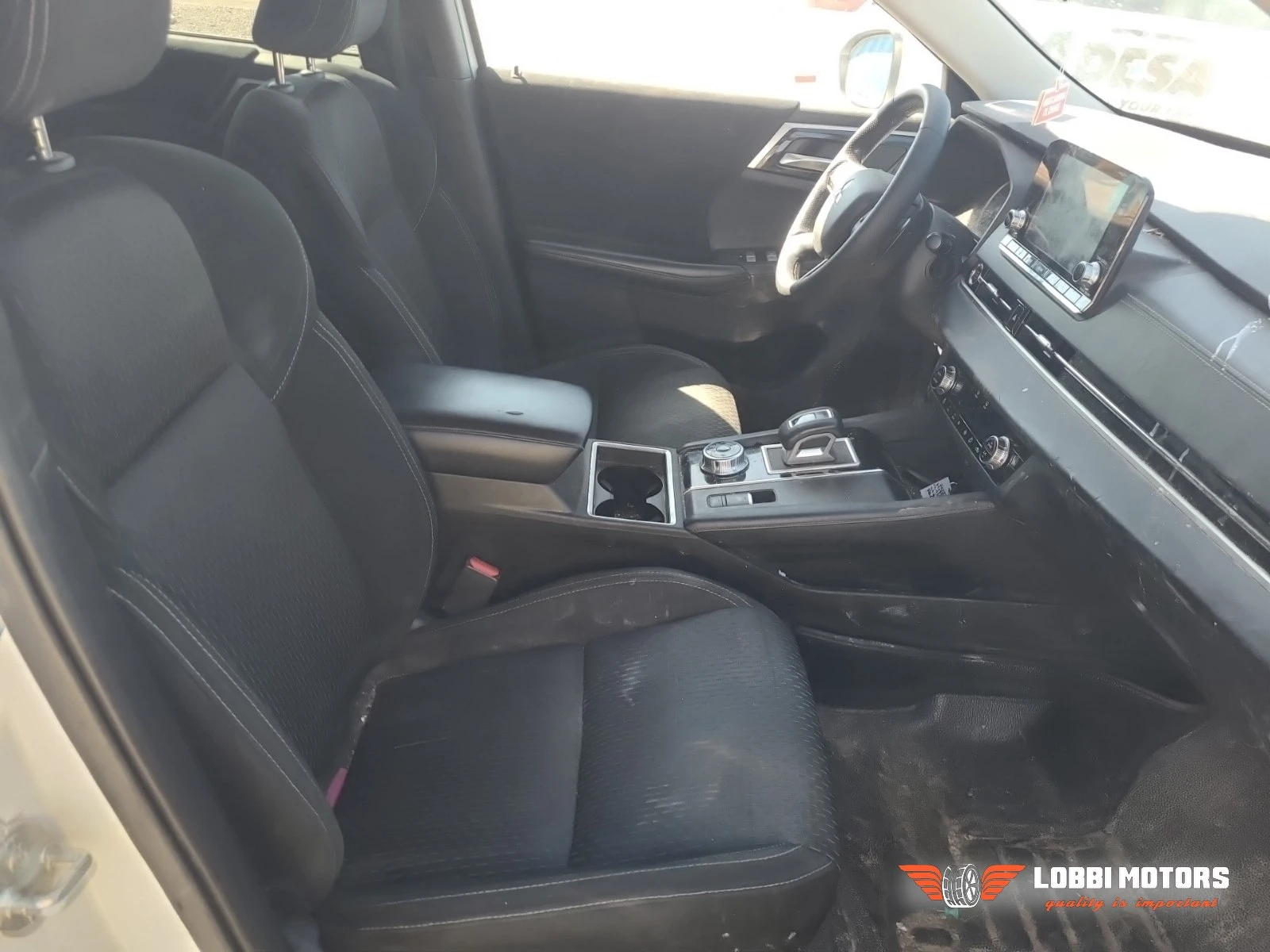 Mitsubishi Outlander, снимка 5 - Автомобили и джипове - 55955189