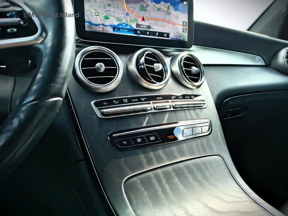 Mercedes-Benz GLC 4MATIC | AMG Line | 360 | PANO | , снимка 14 - Автомобили и джипове - 56124898