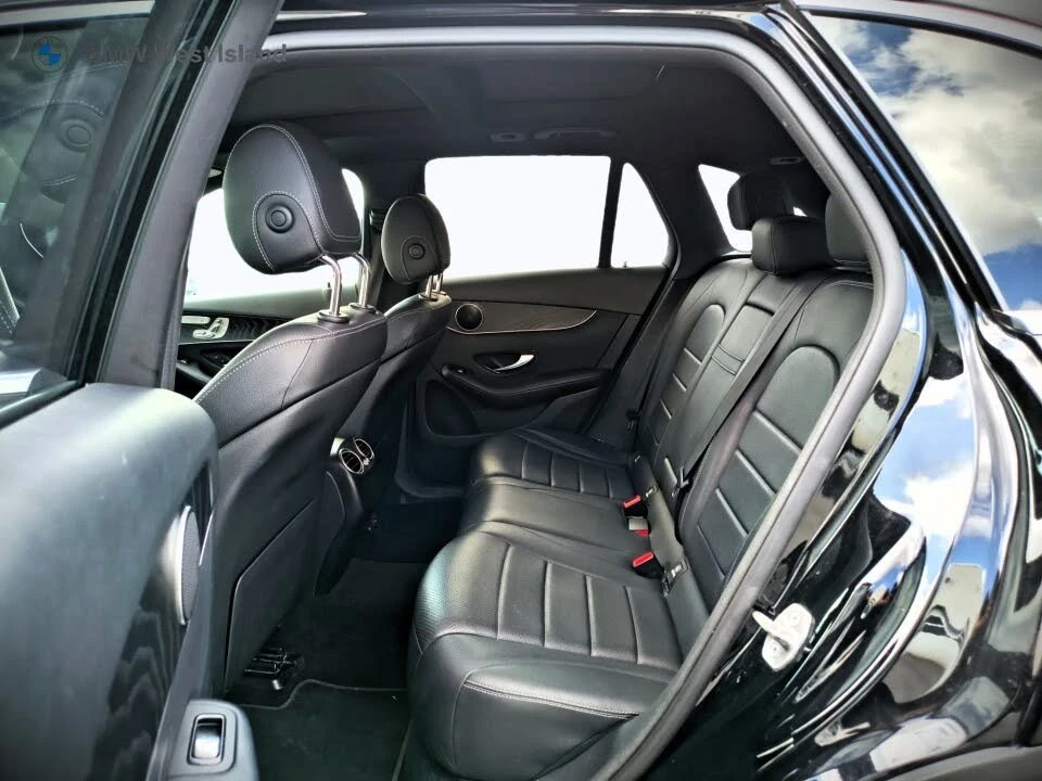 Mercedes-Benz GLC 4MATIC | AMG Line | 360 | PANO | , снимка 9 - Автомобили и джипове - 56124898