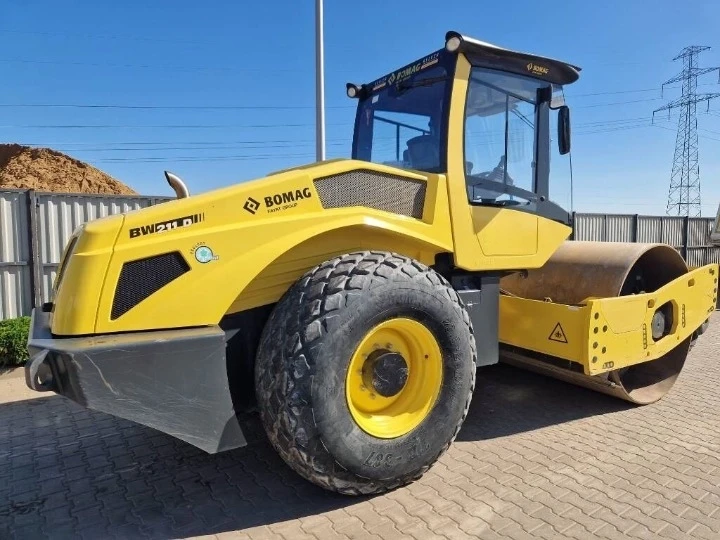 Валяк BOMAG BW211D-5 - изображение 2