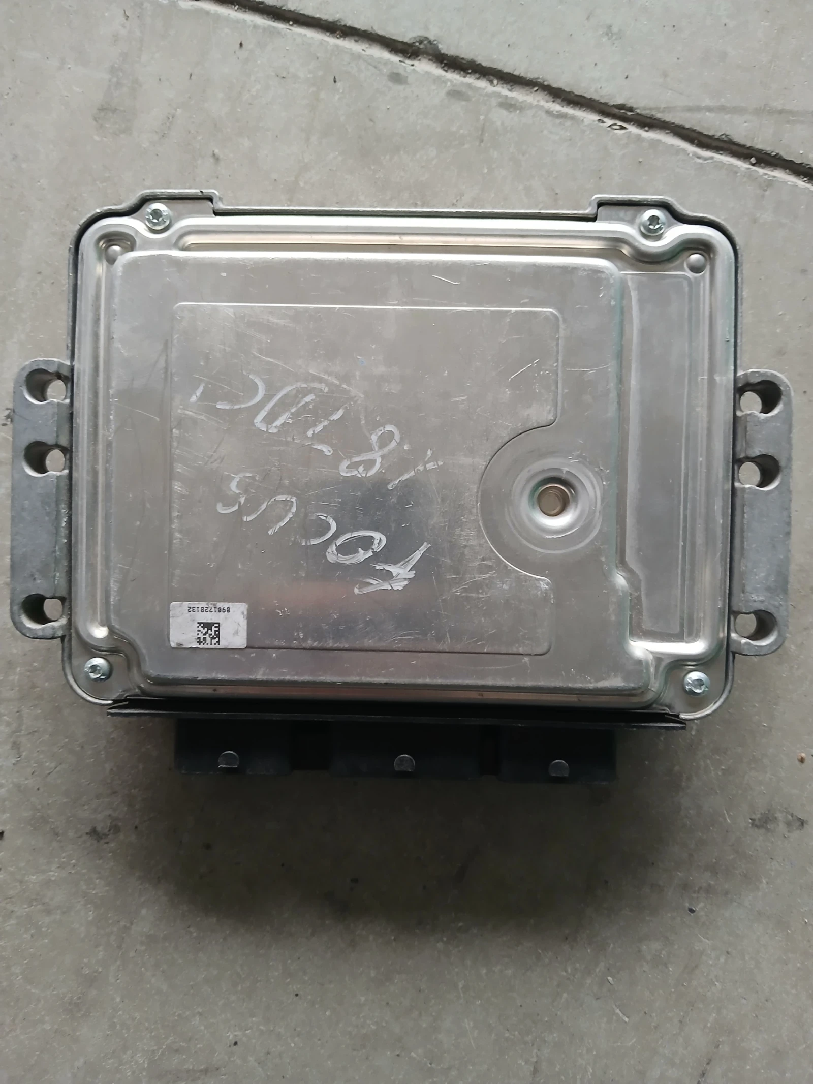 0 281 015 242 Компютър Ford Focus , снимка 2 - Части - 54773539