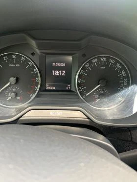 Skoda Octavia 1.6 TDI 4x4, снимка 17