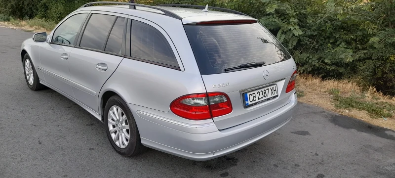 Mercedes-Benz E 220 Елеганс, снимка 3 - Автомобили и джипове - 47330312