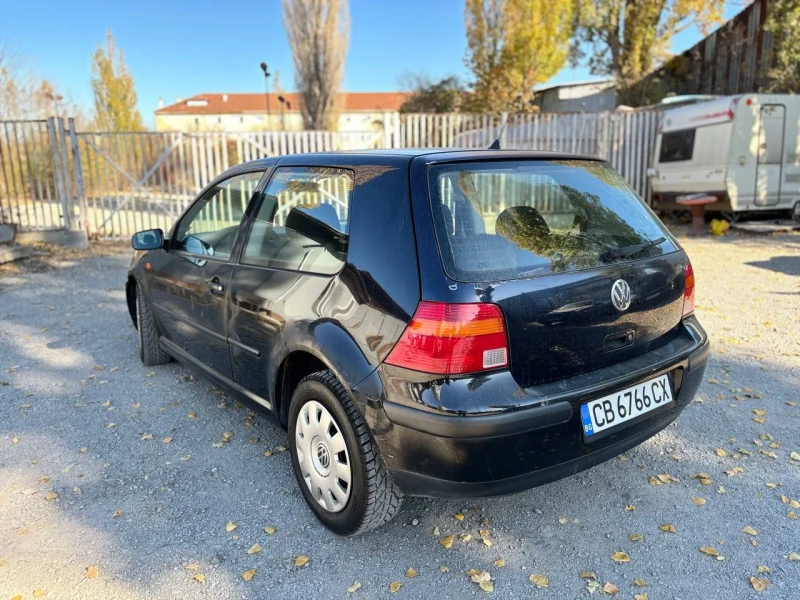 VW Golf, снимка 5 - Автомобили и джипове - 47892971