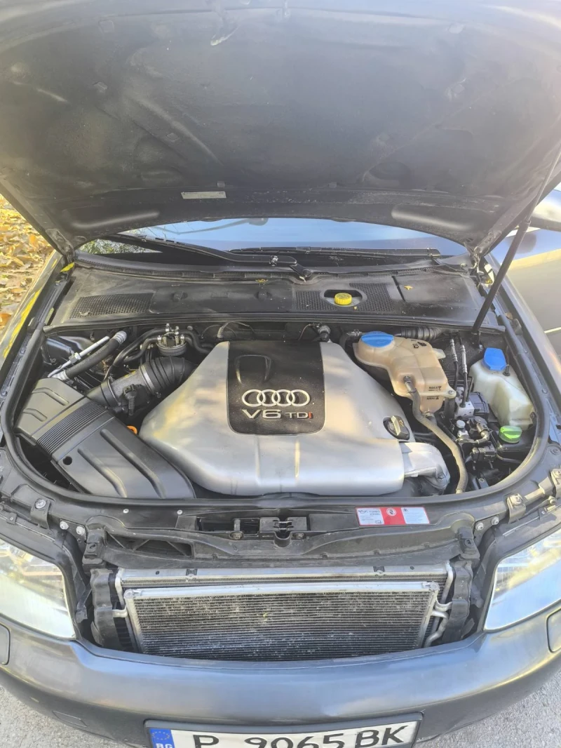 Audi A4 2.5TDI, снимка 11 - Автомобили и джипове - 47960285