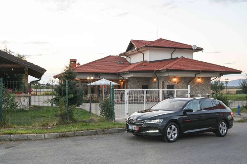 Skoda Superb 2.0TDI* Digital* 2024г* STYLE* Камера* MATRIX* Ger, снимка 17 - Автомобили и джипове - 51719277