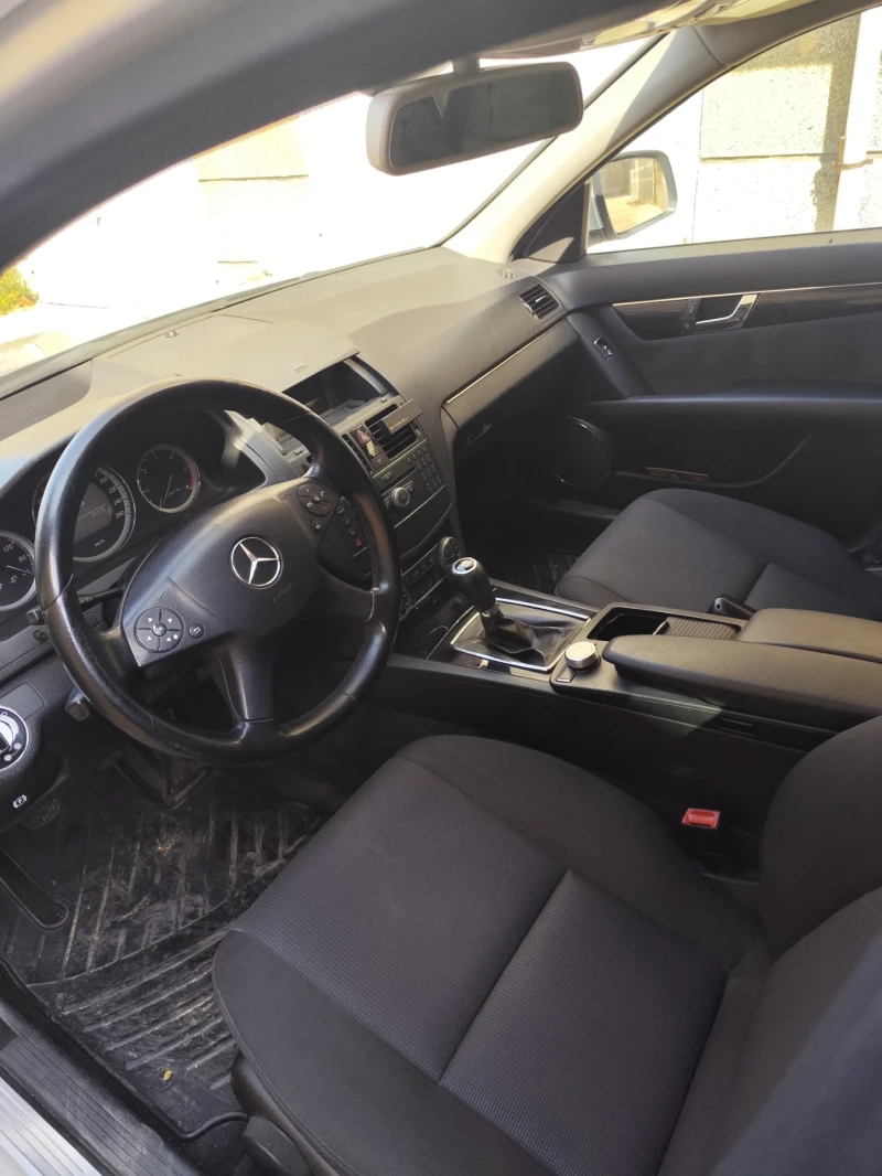 Mercedes-Benz C 200 cdi, снимка 8 - Автомобили и джипове - 51838299