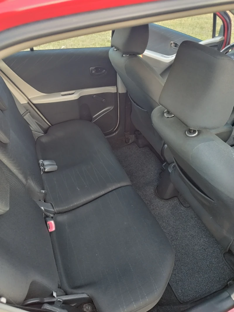 Toyota Yaris, снимка 10 - Автомобили и джипове - 52645626