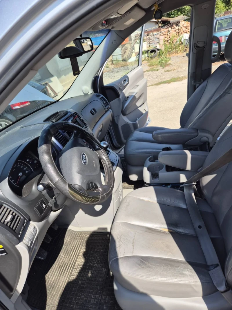 Kia Carnival, снимка 14 - Автомобили и джипове - 52436606