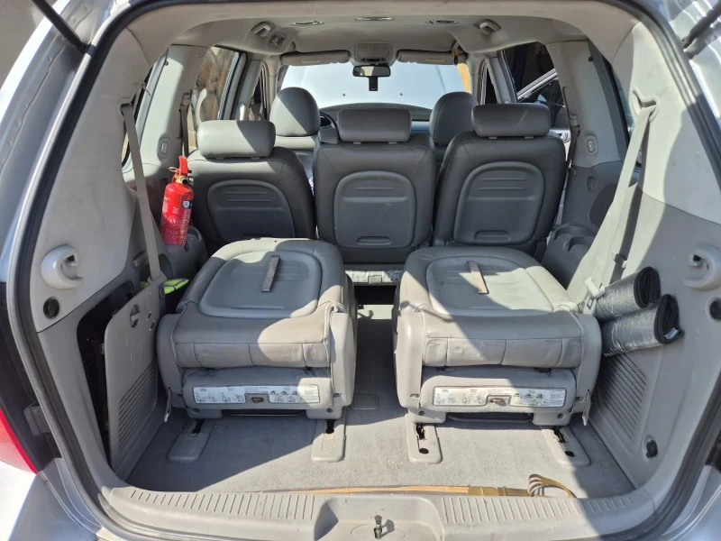 Kia Carnival, снимка 8 - Автомобили и джипове - 52436606