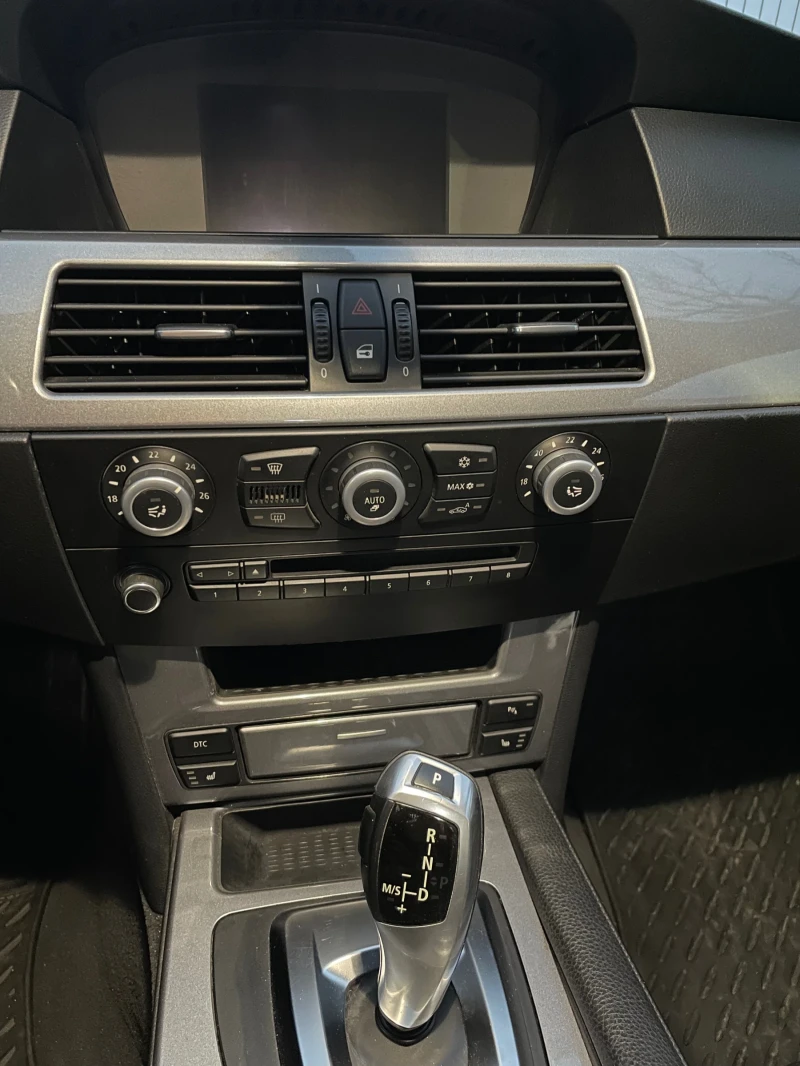 BMW 523 Facelift, снимка 13 - Автомобили и джипове - 53312852