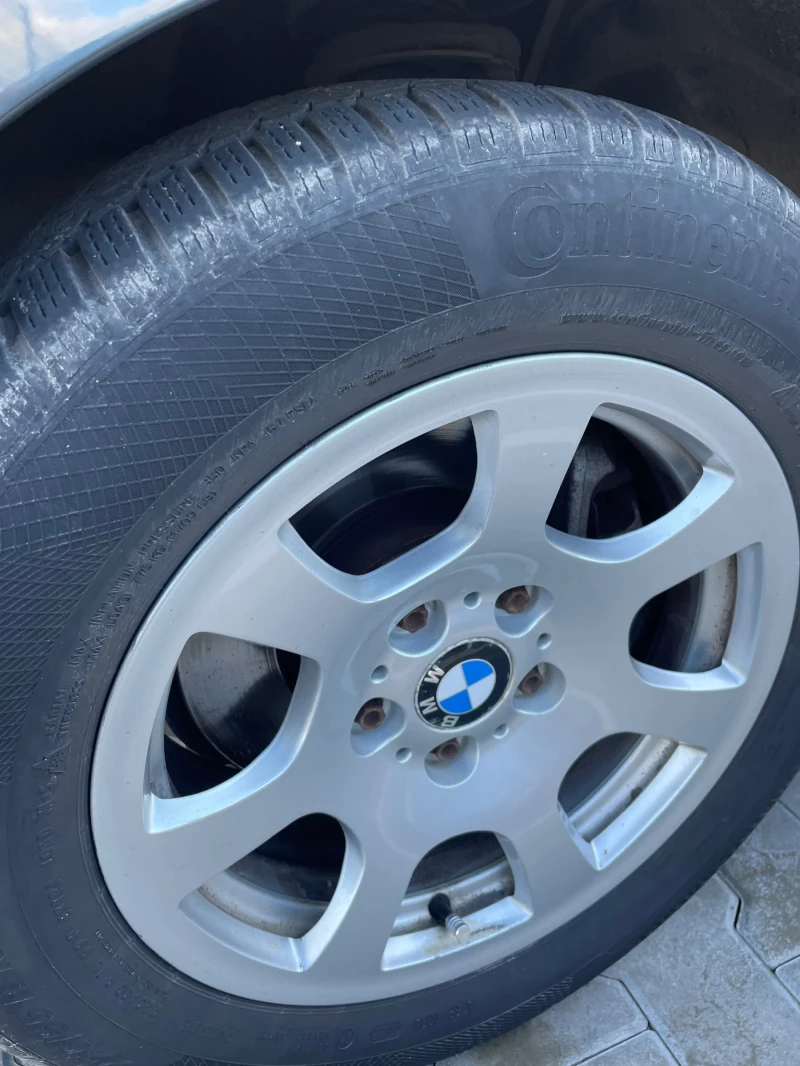 BMW 523 Facelift, снимка 13 - Автомобили и джипове - 52919976