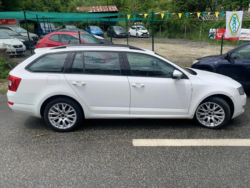 Skoda Octavia 1.6 TDI 4x4, снимка 2 - Автомобили и джипове - 29306154