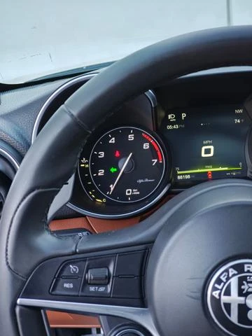 Alfa Romeo Giulia 2017* BSW AS Performance* CARFAX* КРАЙНА ЦЕНА, снимка 11 - Автомобили и джипове - 53887596