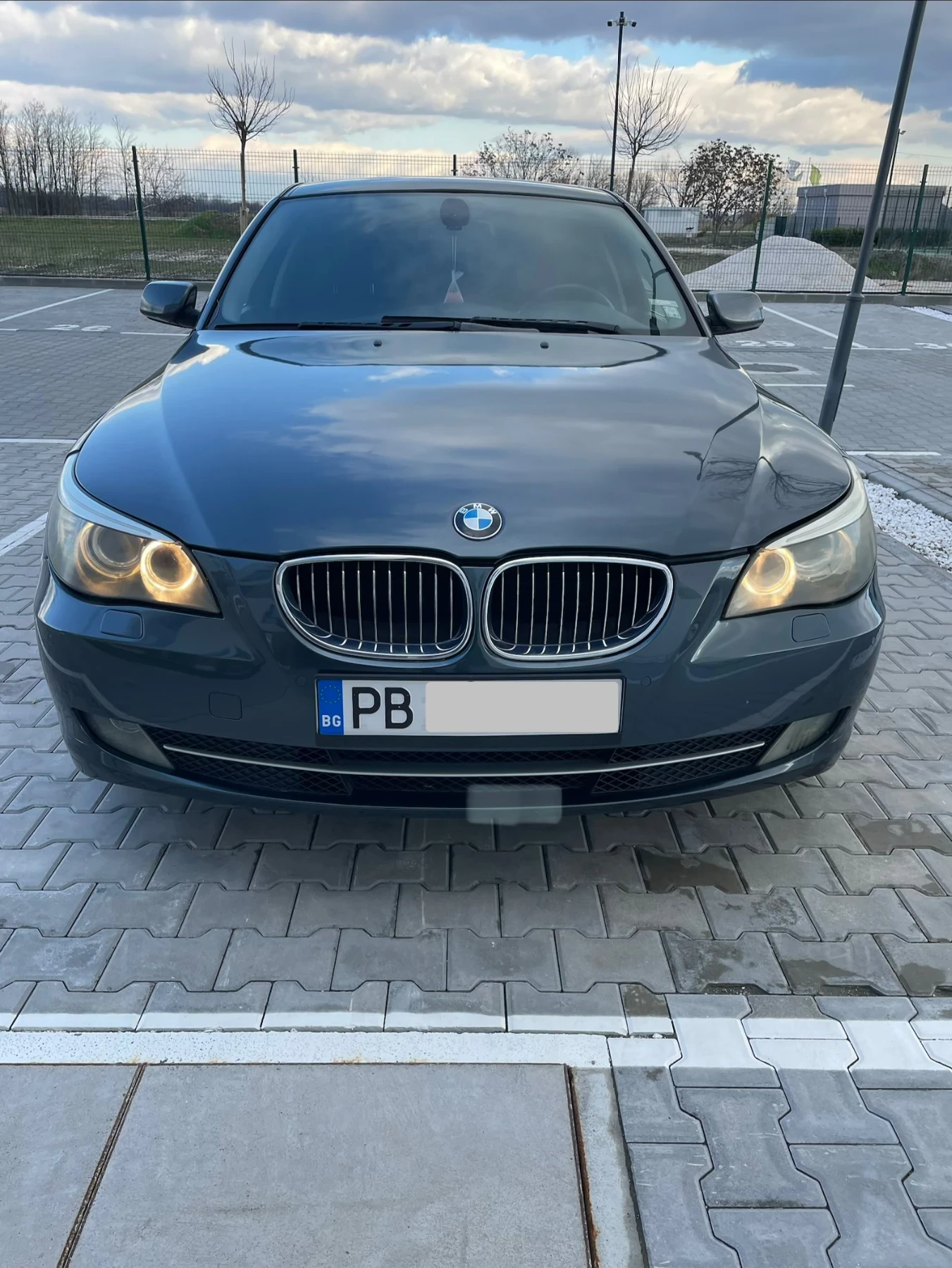 BMW 523 Facelift, снимка 1