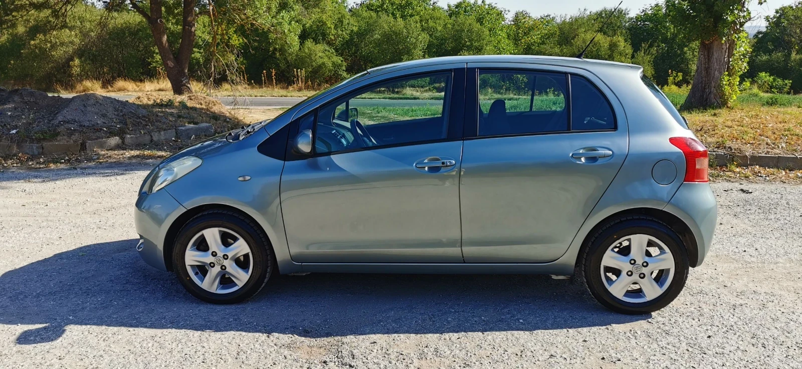 Toyota Yaris 1.3 БЕНЗИН  - изображение 3