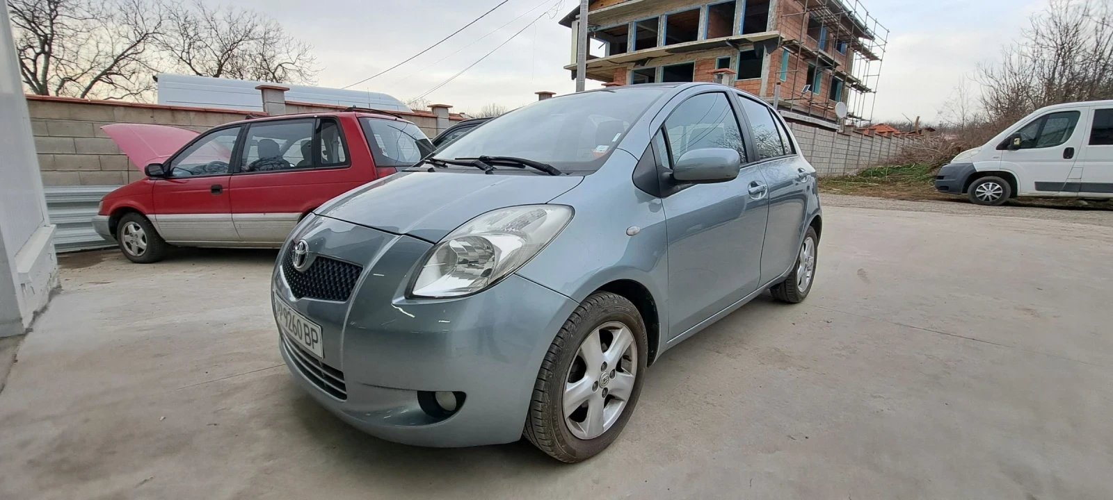 Toyota Yaris 1.3 БЕНЗИН  - изображение 2