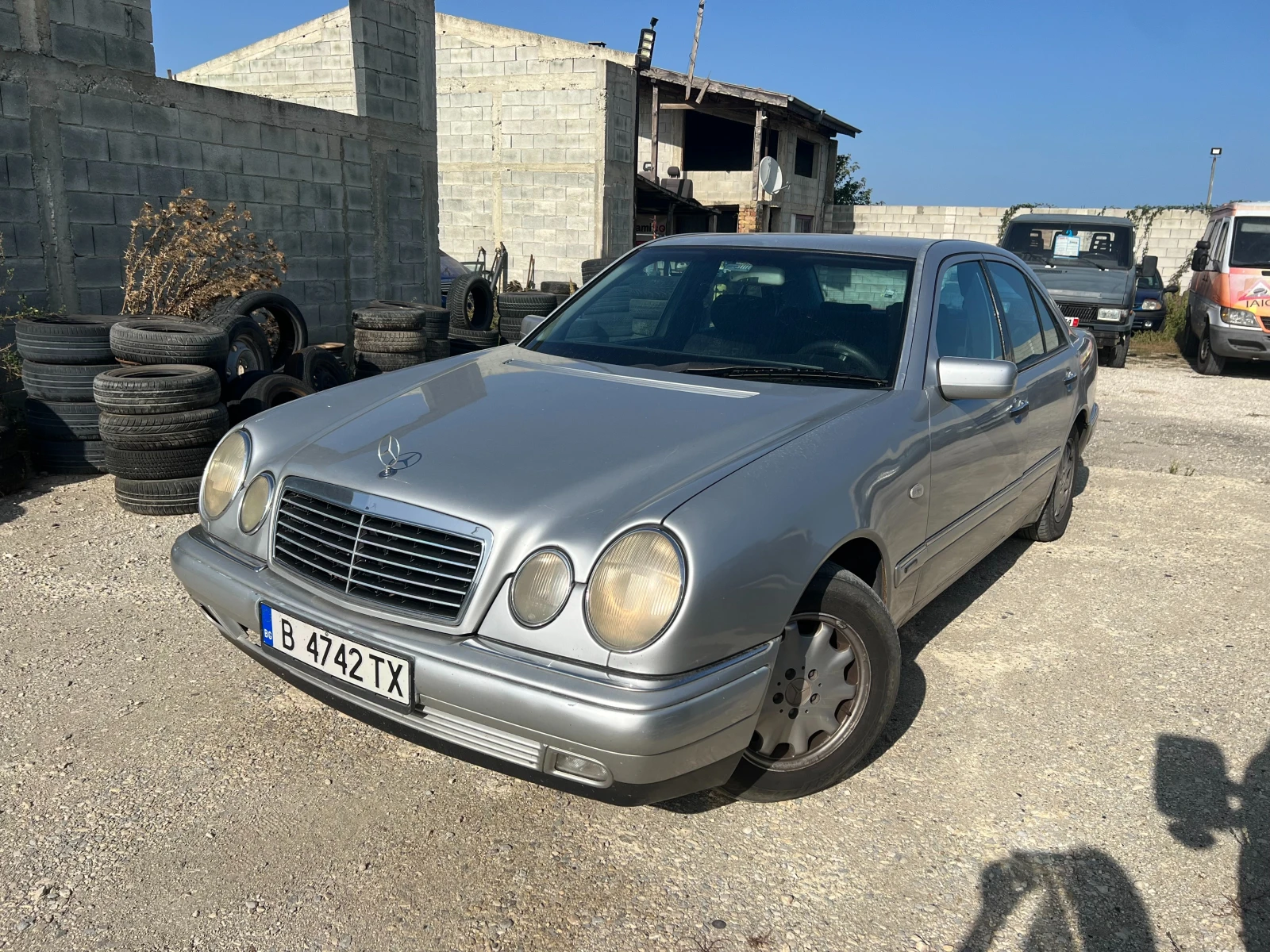 Mercedes-Benz E 220 CDI - изображение 2