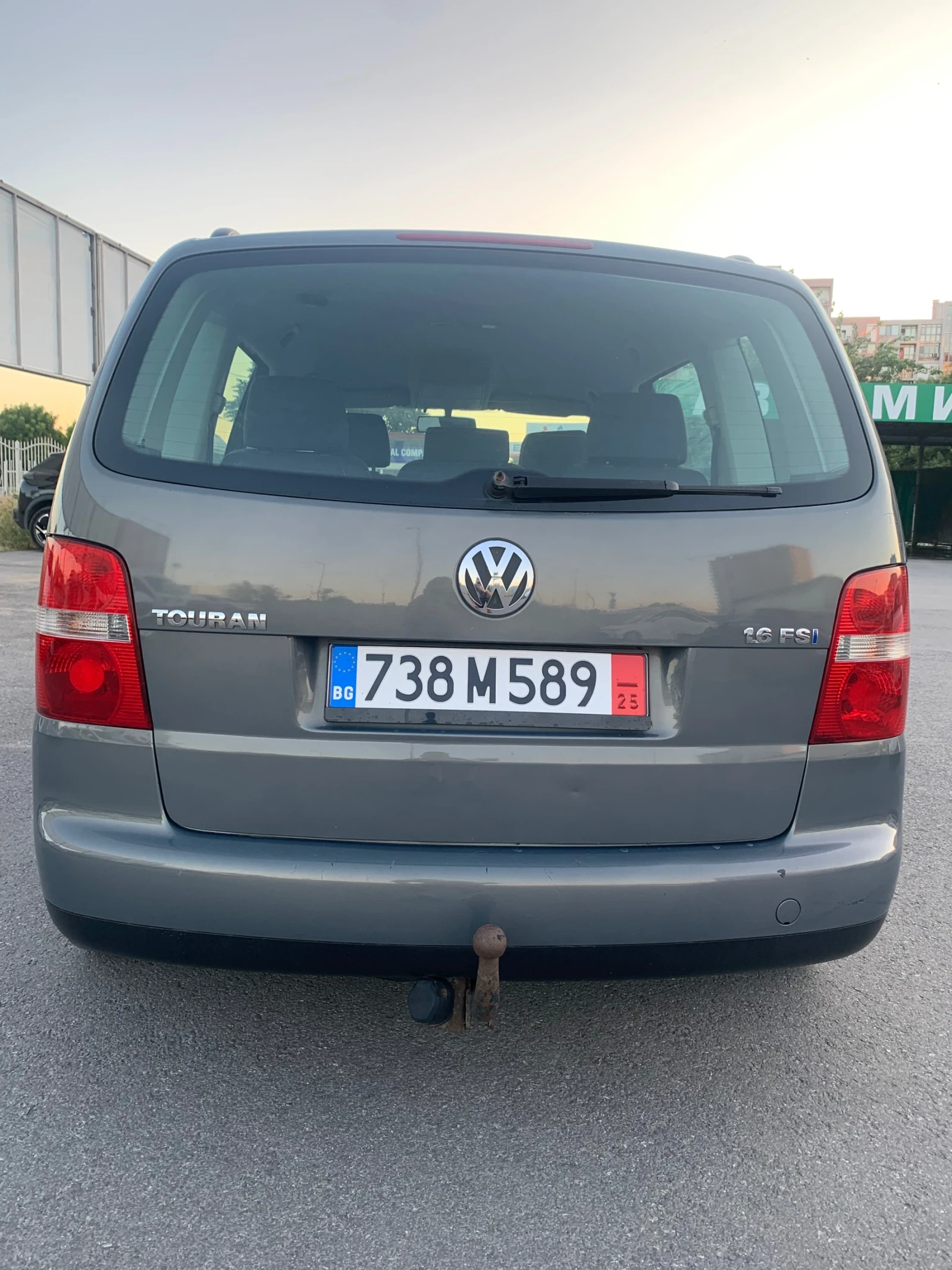 VW Touran 1.6  FSI - изображение 4