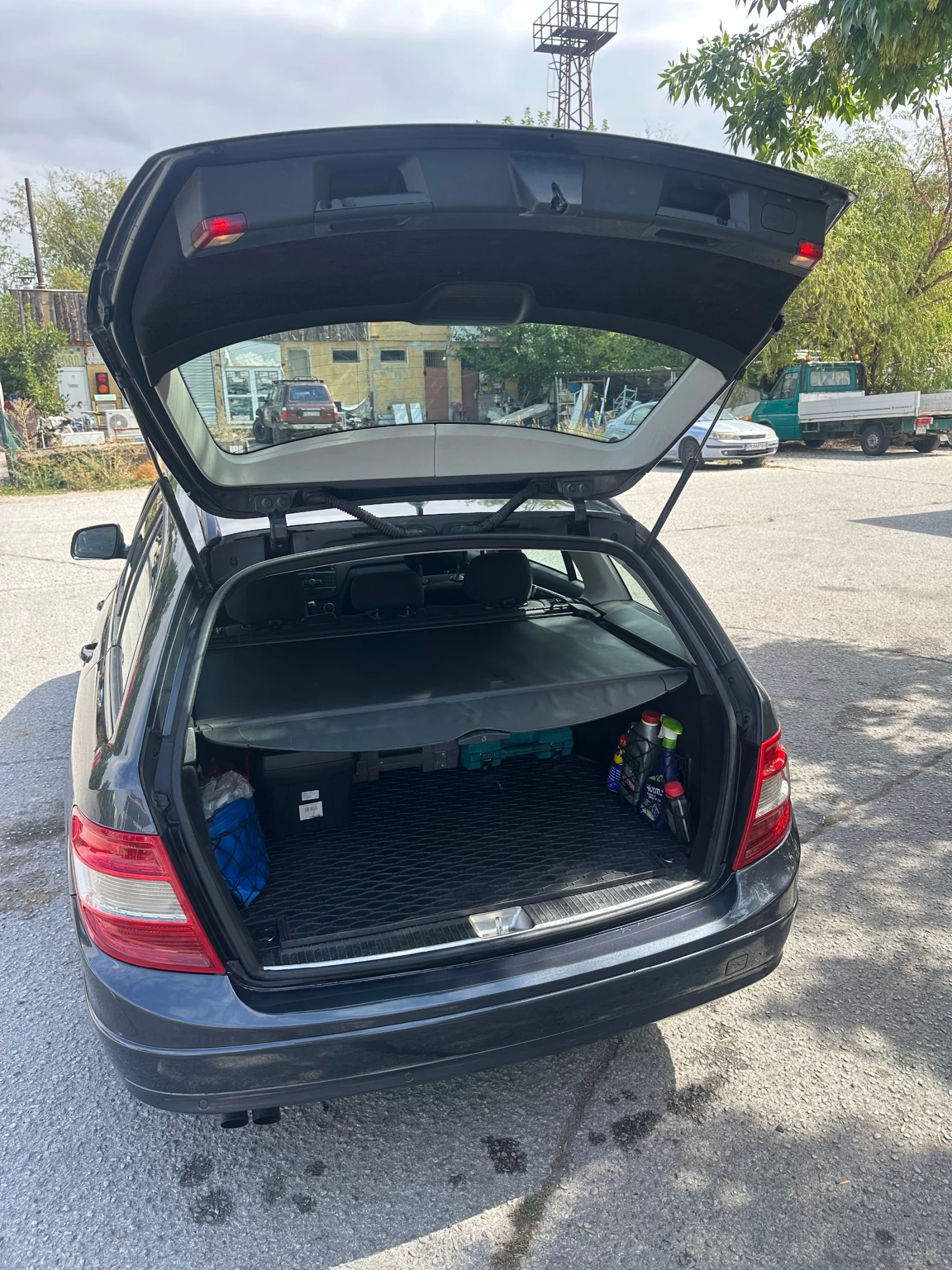 Mercedes-Benz C 200 Комби - изображение 6