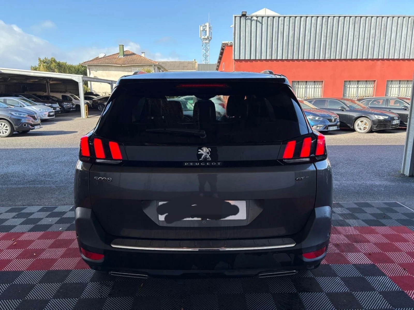 Peugeot 5008 2. 0 GT BLUEHDi 181 S&S EAT8 - изображение 6