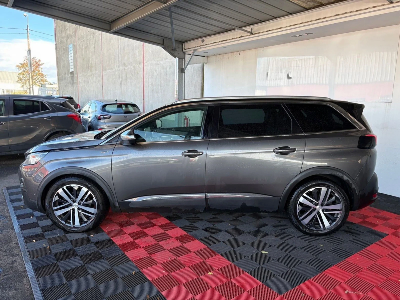 Peugeot 5008 2. 0 GT BLUEHDi 181 S&S EAT8 - изображение 3