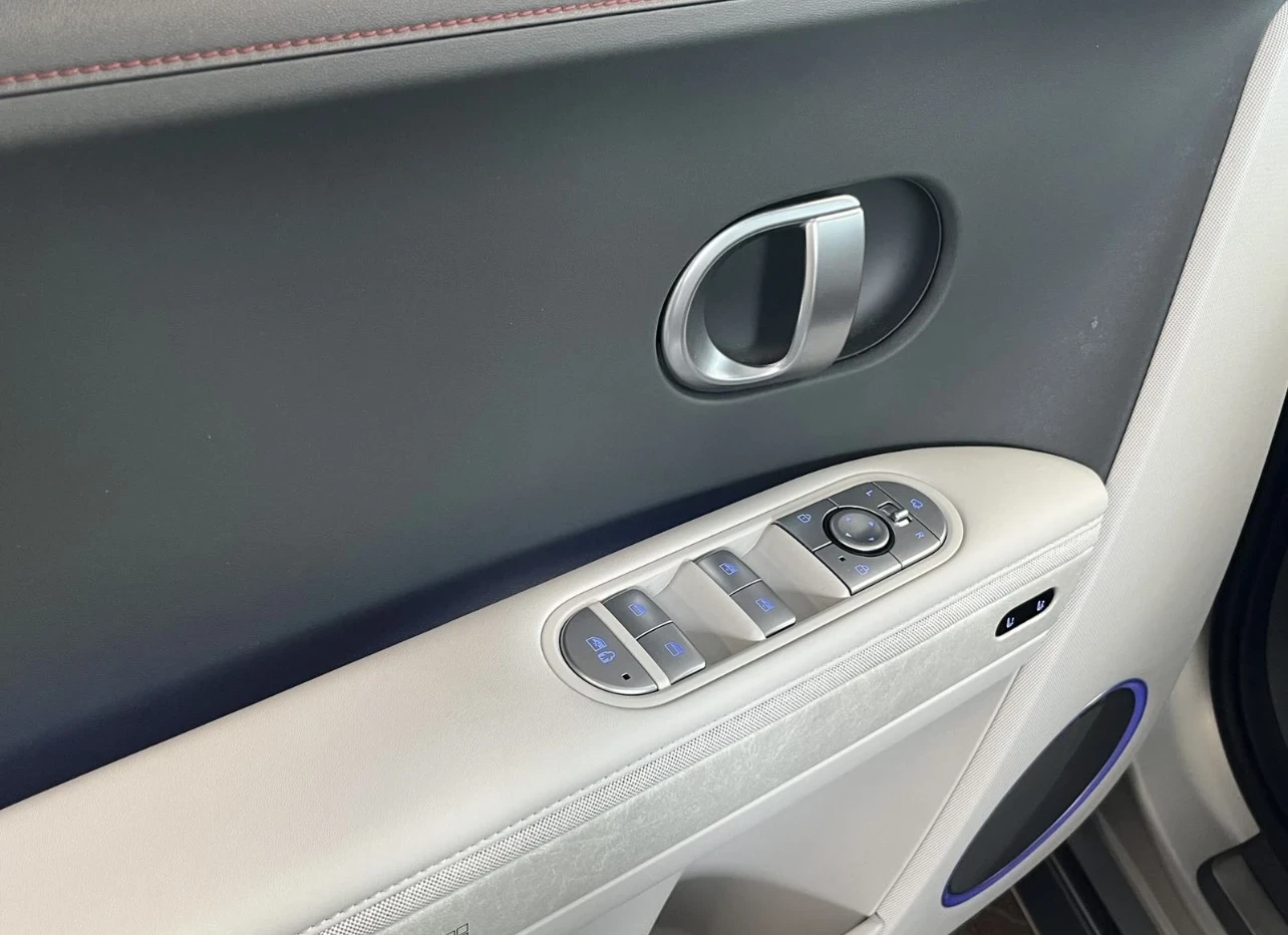 Hyundai Ioniq 5 18000КМ* UNIQ* 325H.P.* 77.4KW* AWD* ГАРАНЦИЯ - изображение 4