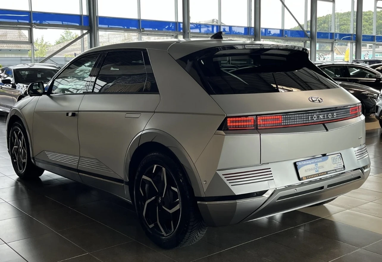 Hyundai Ioniq 5 18000КМ* UNIQ* 325H.P.* 77.4KW* AWD* ГАРАНЦИЯ - изображение 3