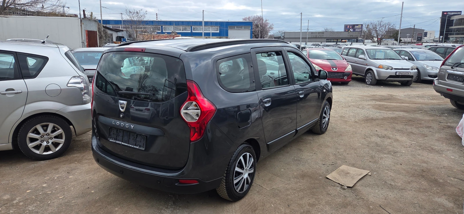 Dacia Lodgy 1.5 dci 7-МЕСТА, снимка 5 - Автомобили и джипове - 53764331