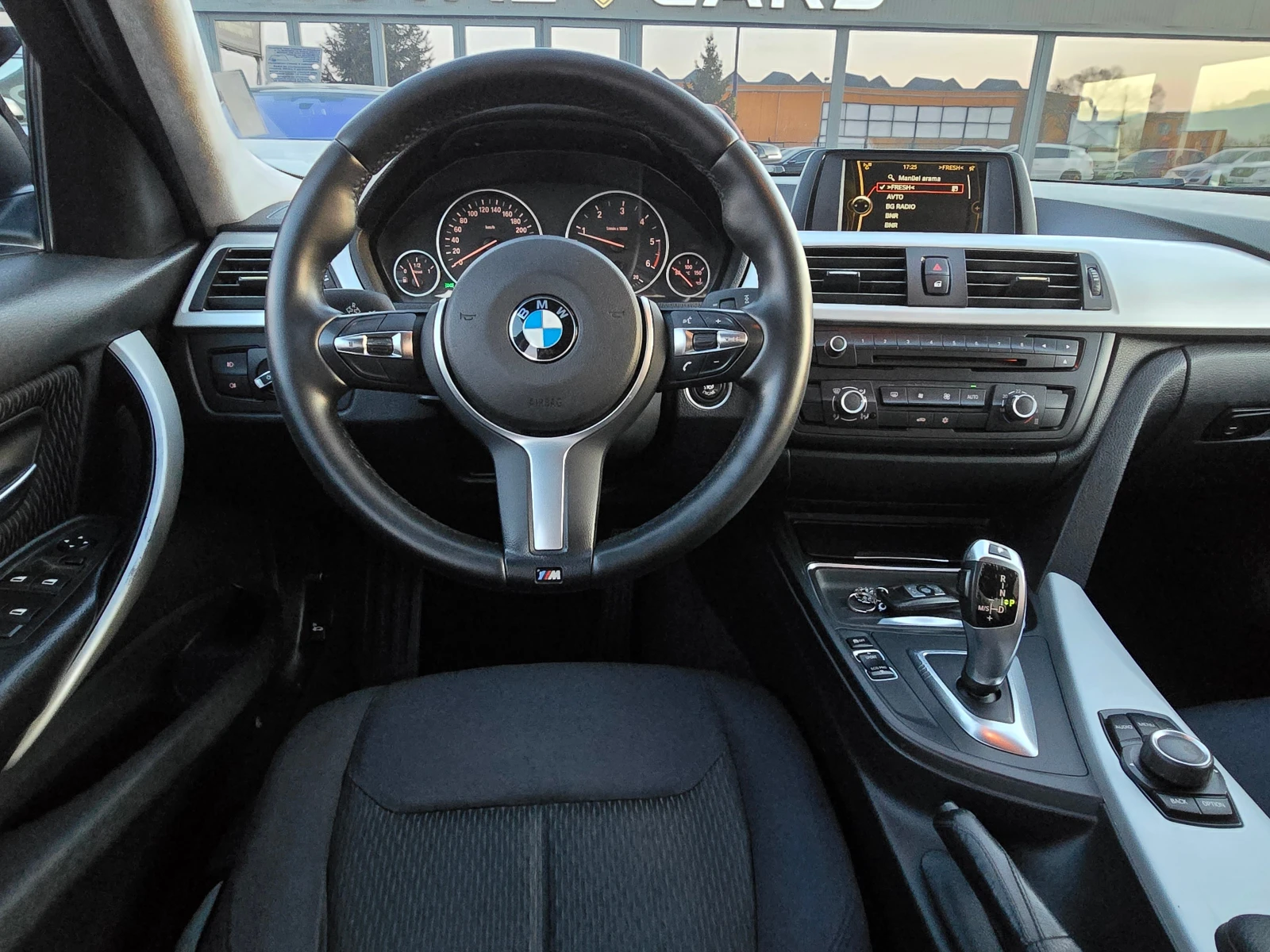 BMW 320 M Performance* 20inch* Exclusive* , снимка 16 - Автомобили и джипове - 53822981