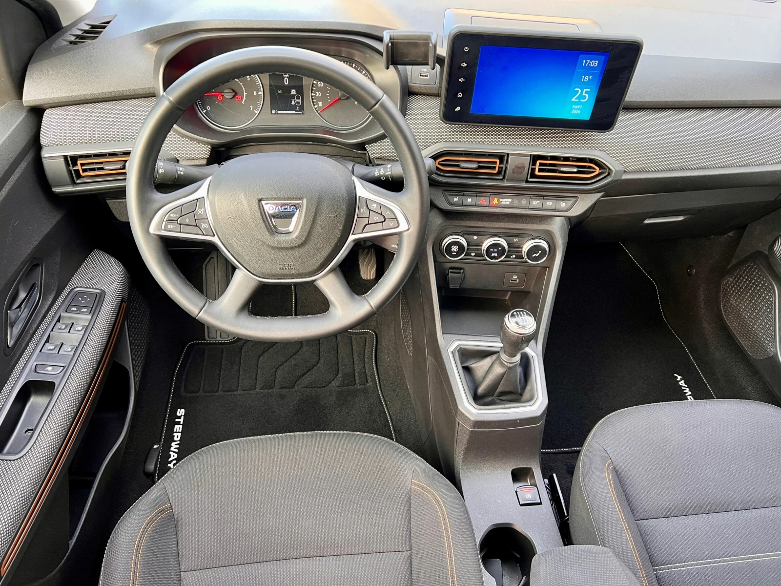 Dacia Sandero Stepway-всички екстри , снимка 7 - Автомобили и джипове - 53978403