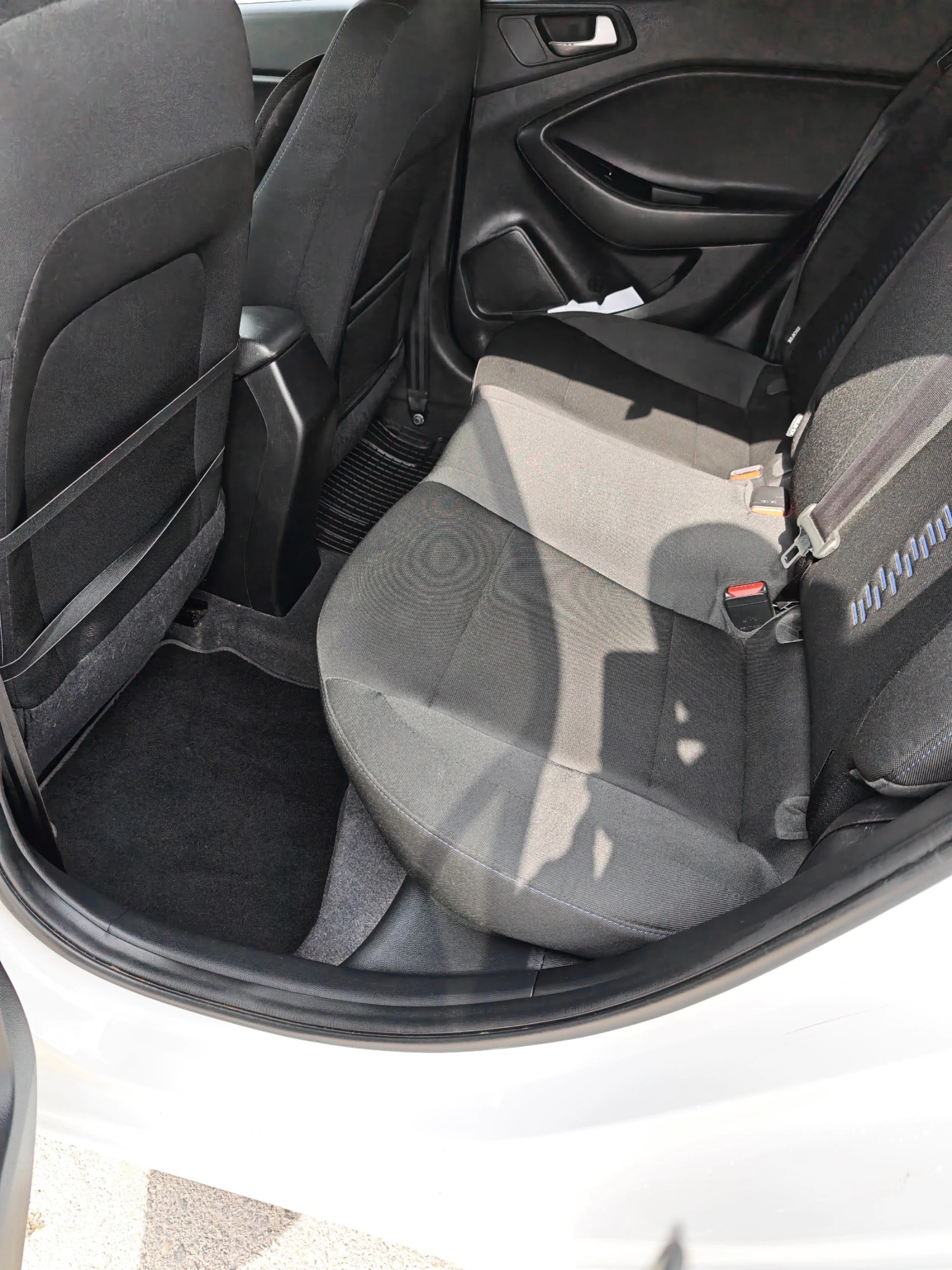 Hyundai I20 1.2 GO, снимка 17 - Автомобили и джипове - 54244684